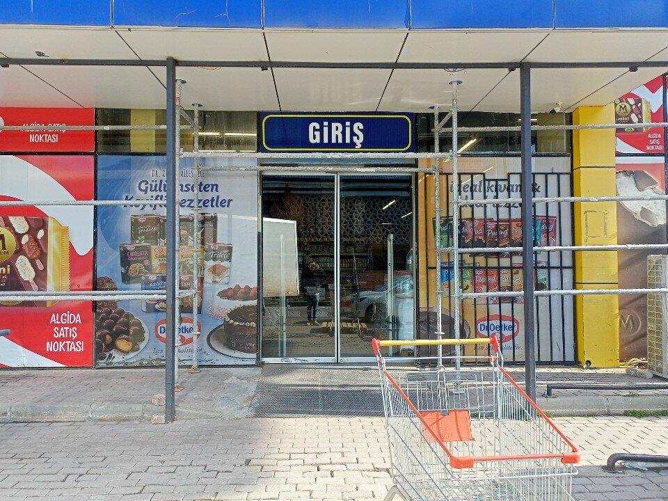 Gross Market Teras Eğim ve Şap Uygulaması Projesi